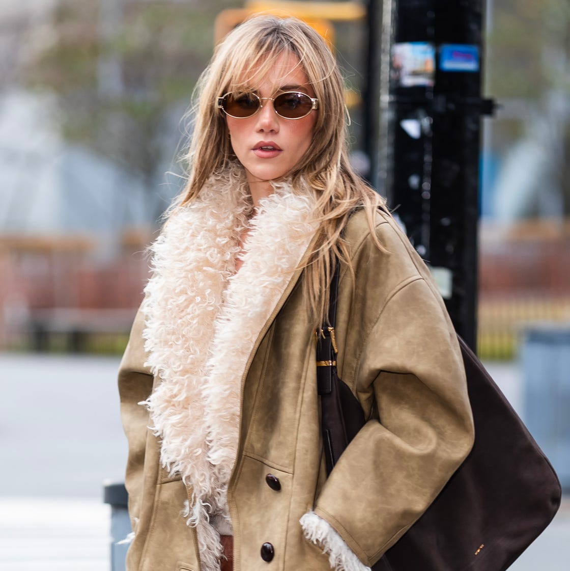 Oversized Tan Shearling Coat with Fluffy Collar Oversized Tan Shearling Coat with Fluffy Collar — Shearling Coat Outfits
