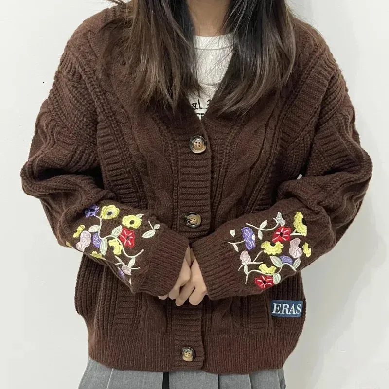Embroidered Cable-Knit Cardigan for Casual Comfort — Y2K Winter Outfits