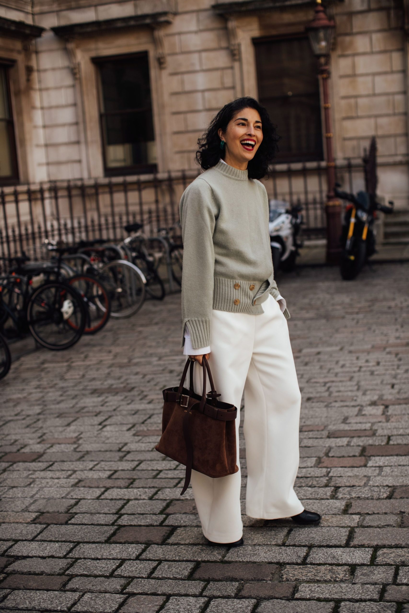 Relaxed Blue Knit Sweater with Wide-Leg Trousers for Chic Daywear — Italy Winter Outfits