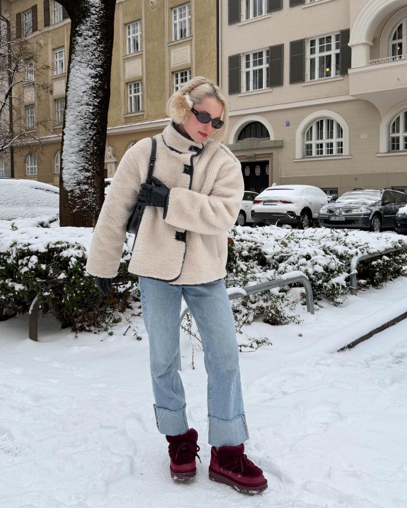 Monochromatic Grey Knit Set for Ultimate Comfort — Winter Brunch Outfits