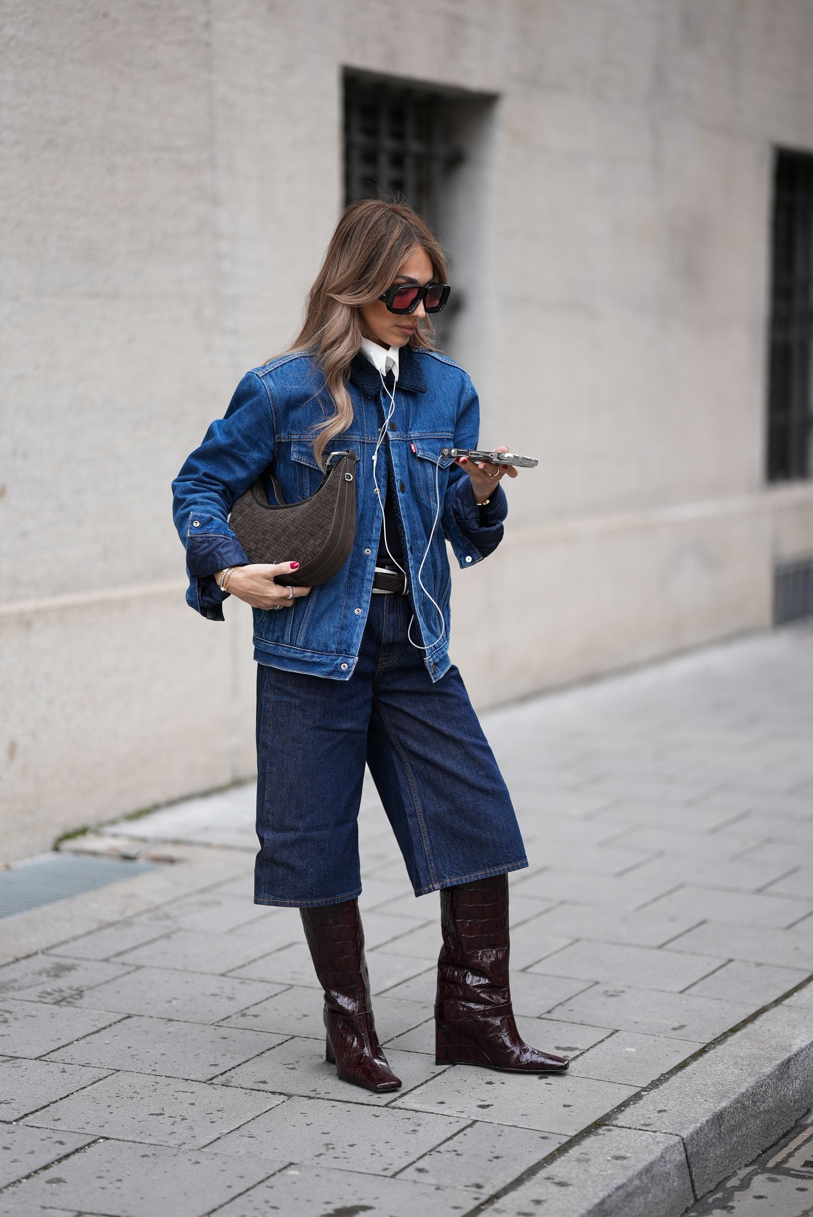 Croc-Effect Boots with Cropped Denim — Winter Boots Outfits