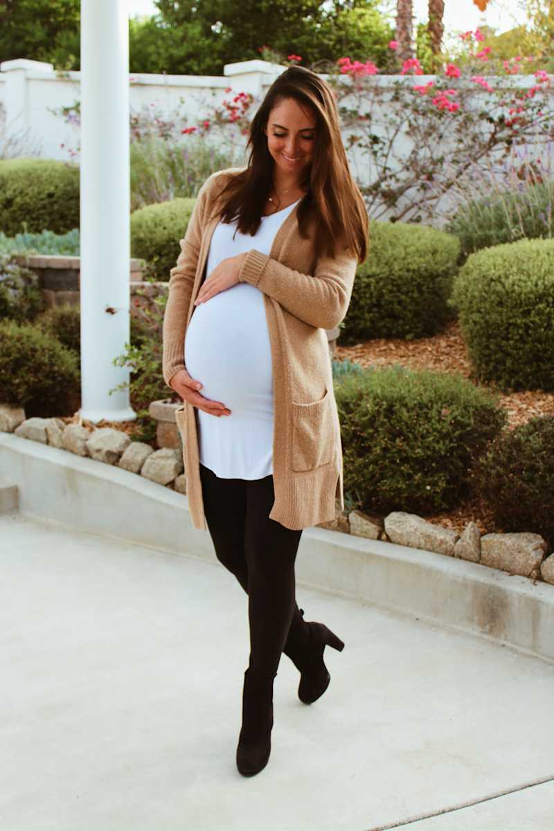 Comfortable Camel Cardigan Maternity Look — Winter Maternity Outfits