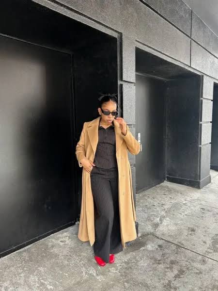 Sophisticated Contrast: Camel Coat with Pinstripes and Red Heels — Baddie Winter Outfits