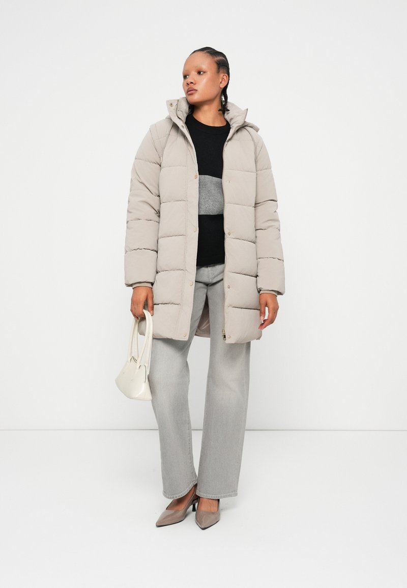 Casual Outfit Idea Casual Outfit Idea — Long Puffer Coat Outfits