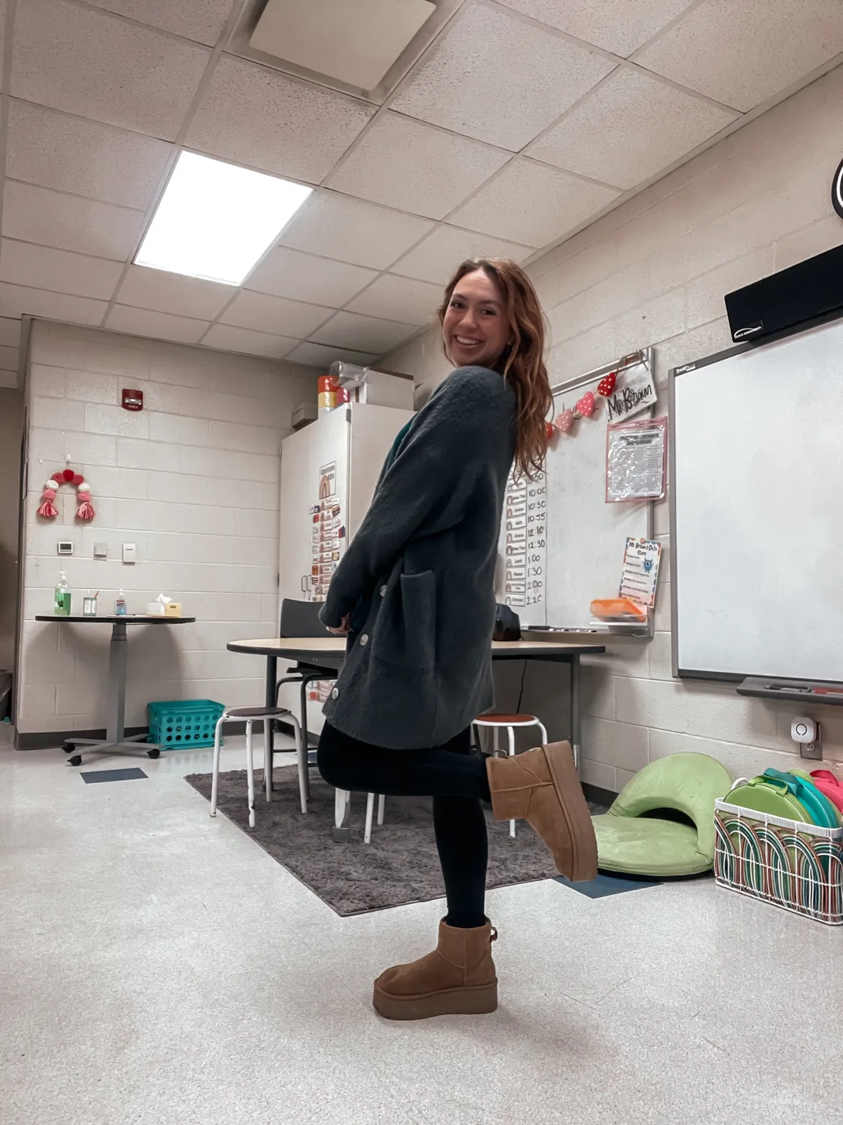 Oversized Cardigan with Leggings for Ultimate Cozy Warmth — Winter Teacher Outfits