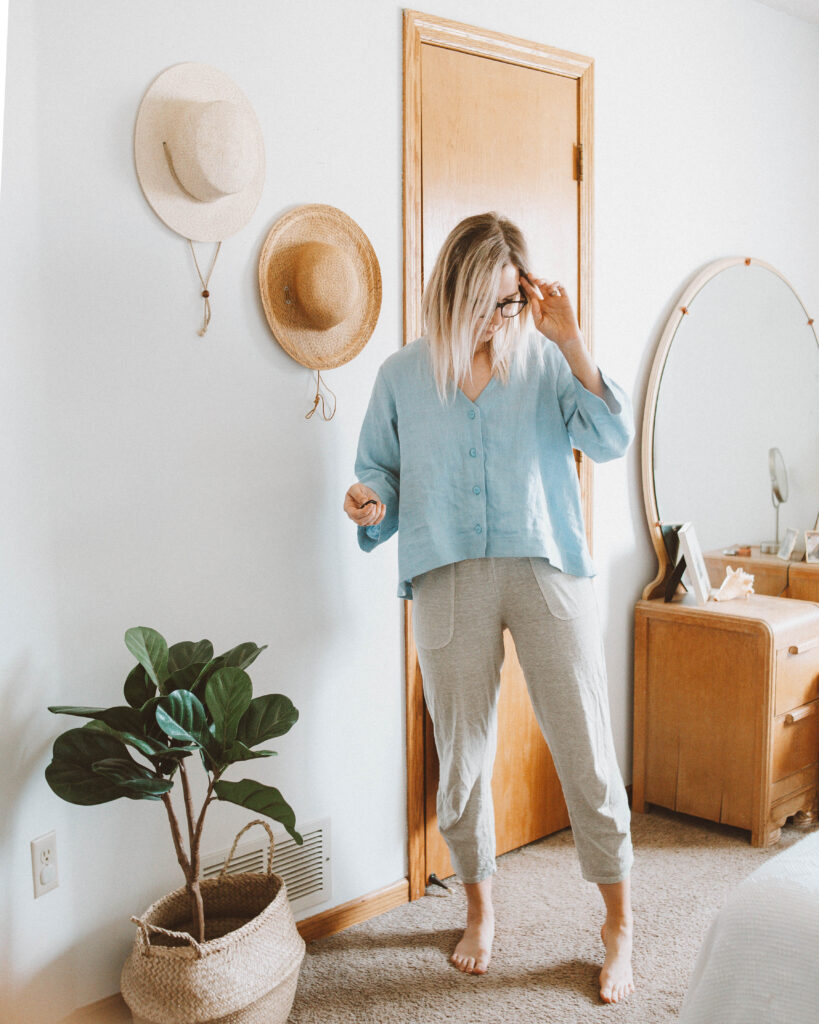 Linen Shirt Meets Jersey Joggers for Contrasting Textures Linen Shirt Meets Jersey Joggers for Contrasting Textures — Loungewear Outfits