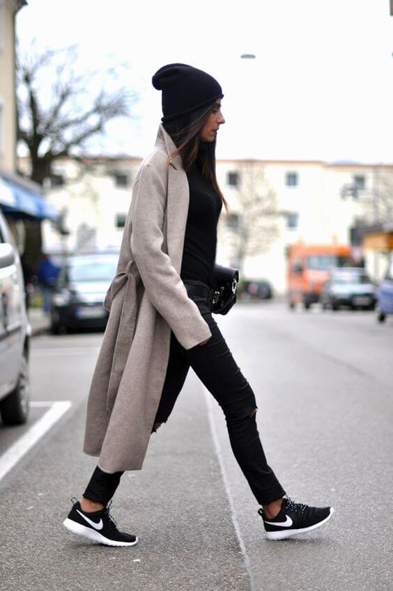 Longline Elegance: Tie-Waist Coat and Skinny Jeans with Sneakers Longline Elegance: Tie-Waist Coat and Skinny Jeans with Sneakers — Winter Outfits with Sneakers