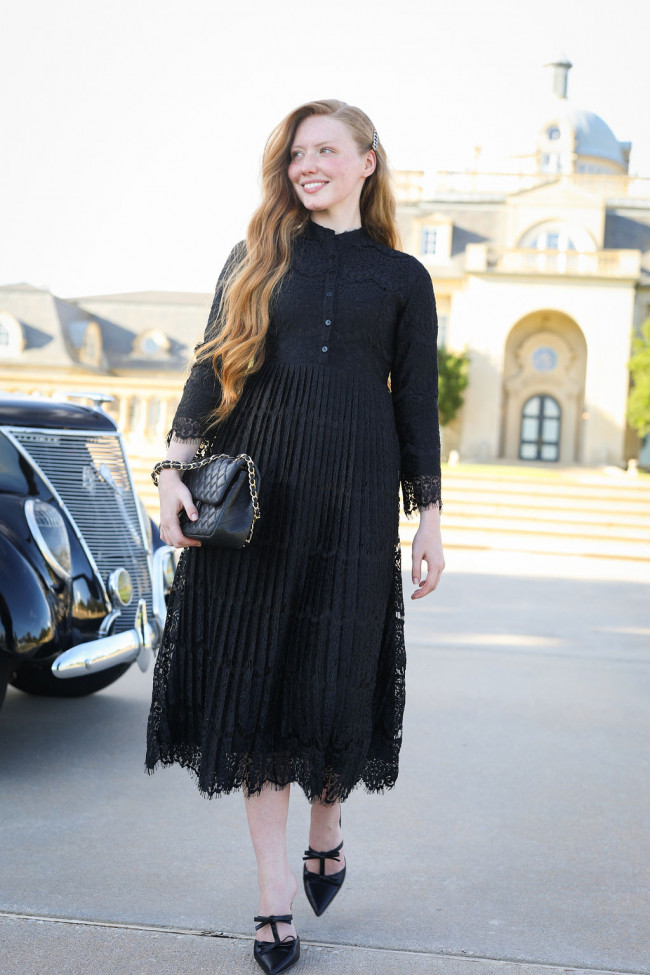 Black Lace Midi Dress for a Formal Winter Church Service Black Lace Midi Dress for a Formal Winter Church Service — Winter Church Outfits