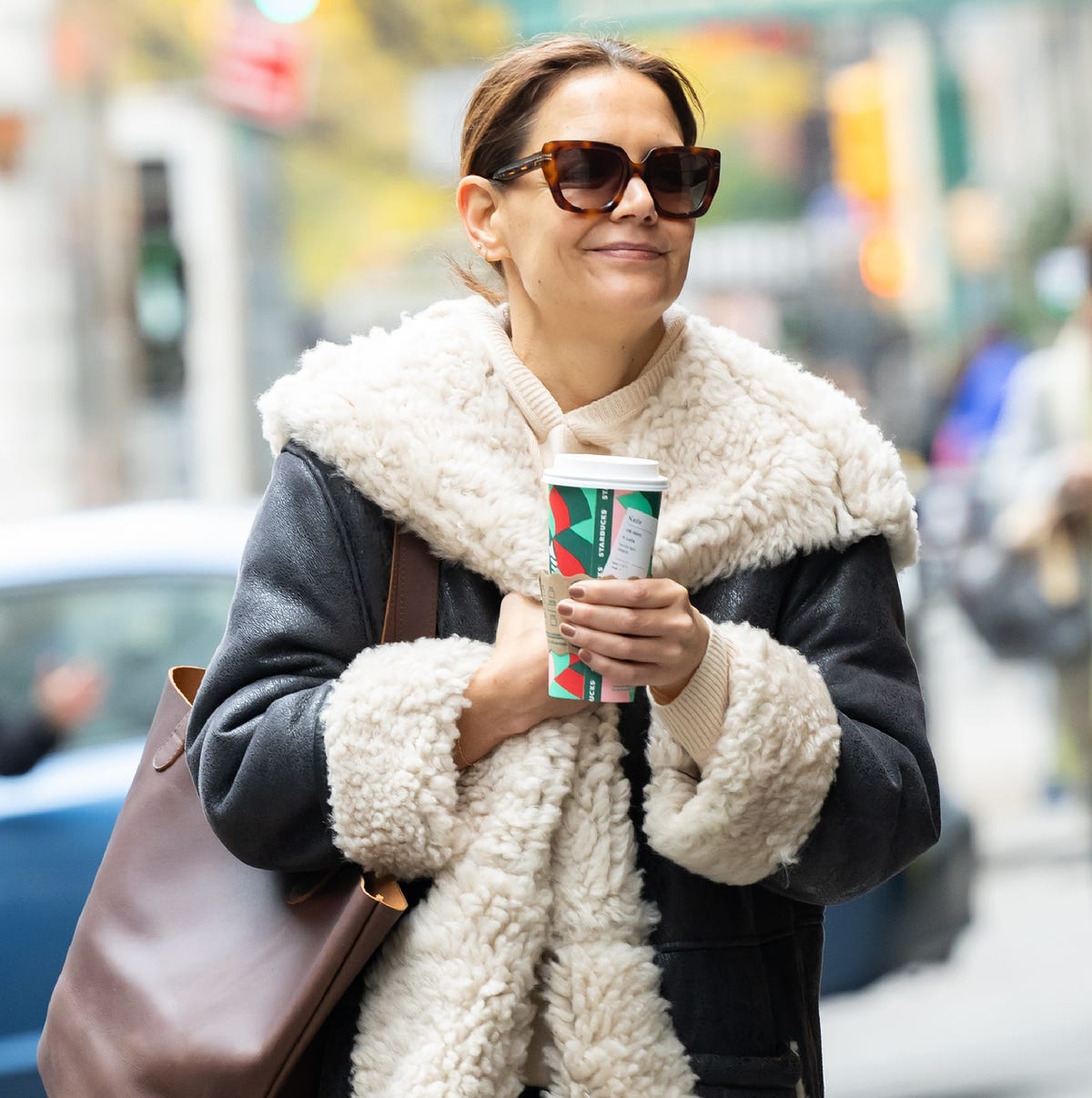 Oversized Black Leather Shearling Coat with Cream Sweater Oversized Black Leather Shearling Coat with Cream Sweater — Shearling Coat Outfits