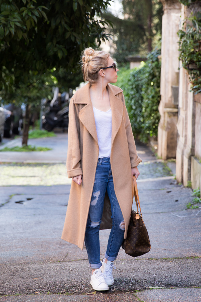 Camel Coat White T-Shirt Outfit Idea Camel Coat White T-Shirt Outfit Idea — Camel Coat Outfits