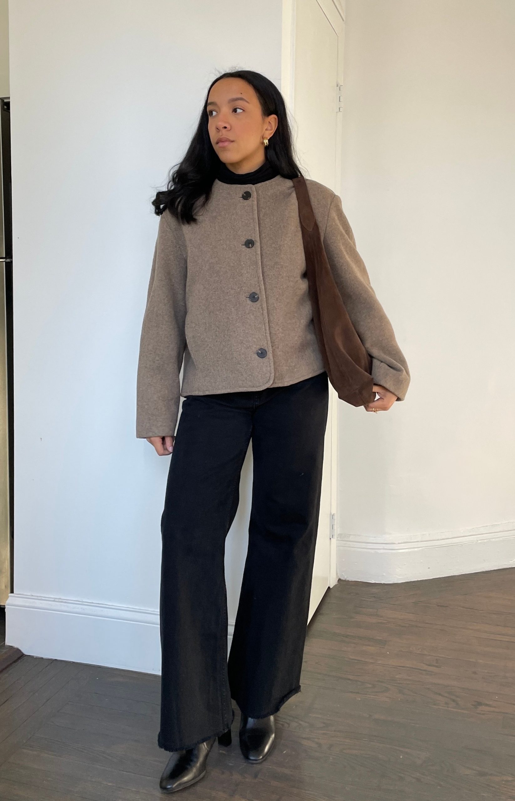 Beige Cropped Jacket over Black Turtleneck Beige Cropped Jacket over Black Turtleneck — Minimalist Winter Outfits