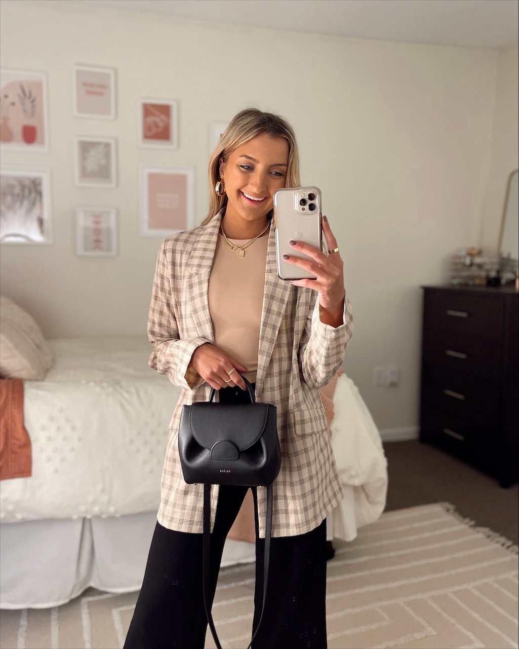 Black Block Heel Pumps Outfit Idea — Neutral Winter Outfits