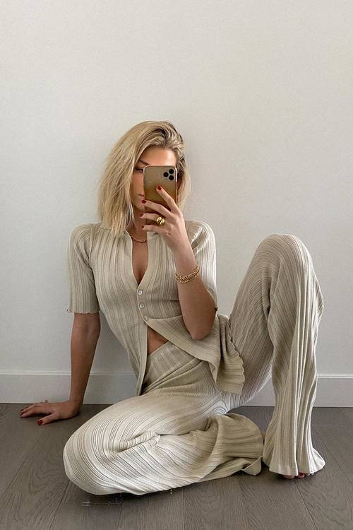 Faux Leather Bomber Jacket Over Olive Green Loungewear Faux Leather Bomber Jacket Over Olive Green Loungewear — Loungewear Outfits