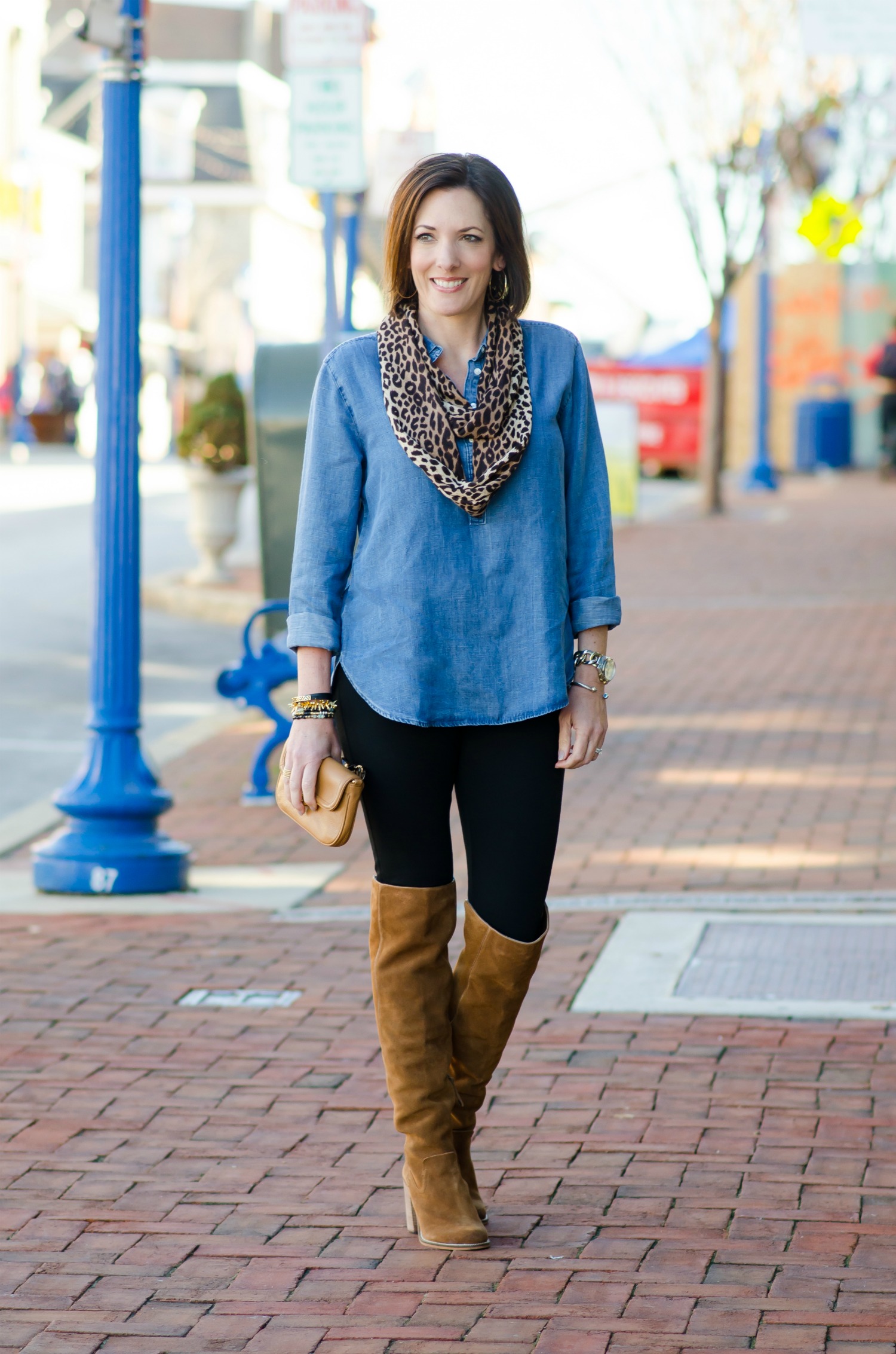 Chambray Shirt and Leggings with Suede Boots Chambray Shirt and Leggings with Suede Boots — Brown Boots Outfits