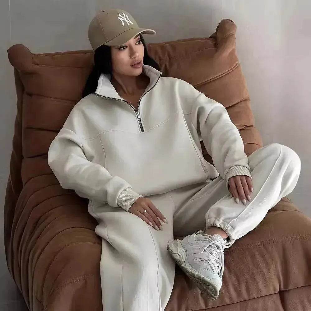 Comfort First: Cream Fleece Half-Zip Tracksuit — Y2K Winter Outfits