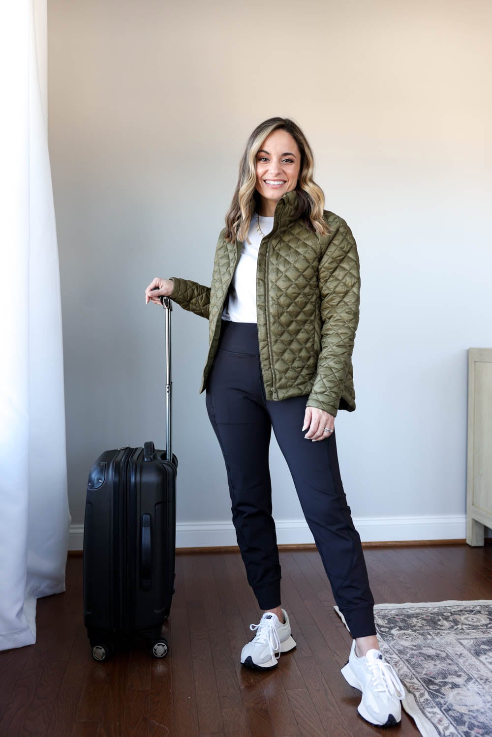 Quilted Jacket and Joggers for Petite Travel Style Quilted Jacket and Joggers for Petite Travel Style — Winter Outfits for Petite Women