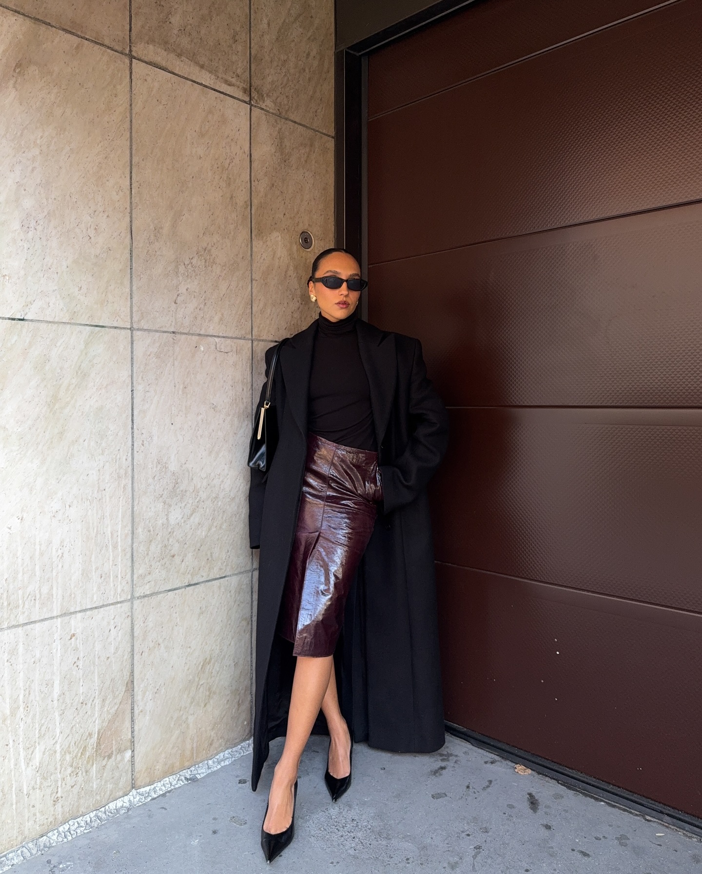 Burgundy Patent Leather Midi Skirt with Black Turtleneck and Maxi Coat Burgundy Patent Leather Midi Skirt with Black Turtleneck and Maxi Coat — Leather Skirt Outfits