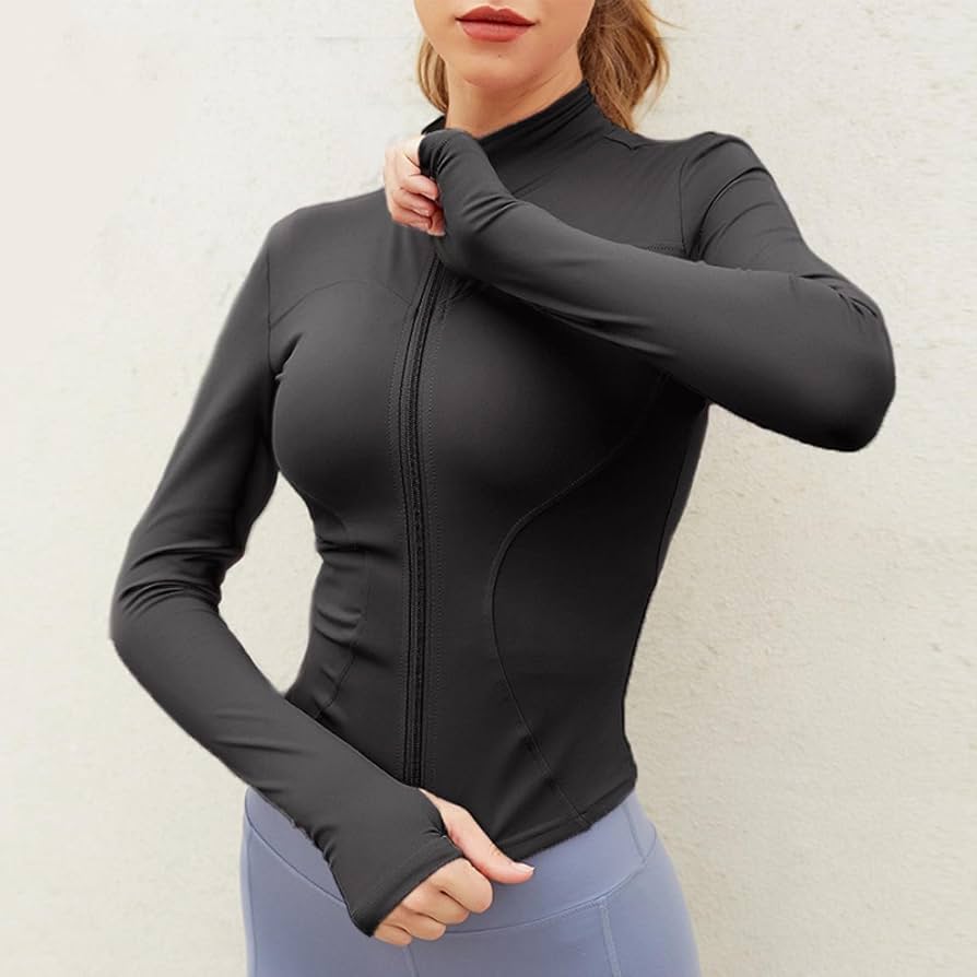 Fitted Black Zip-Up with Thumbholes — Winter Workout Outfits