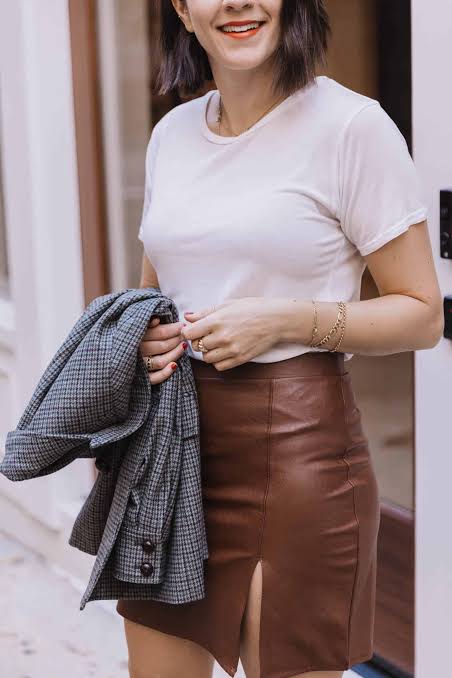 Brown Leather Mini Skirt with Slit and Plaid Blazer Brown Leather Mini Skirt with Slit and Plaid Blazer — Leather Skirt Outfits