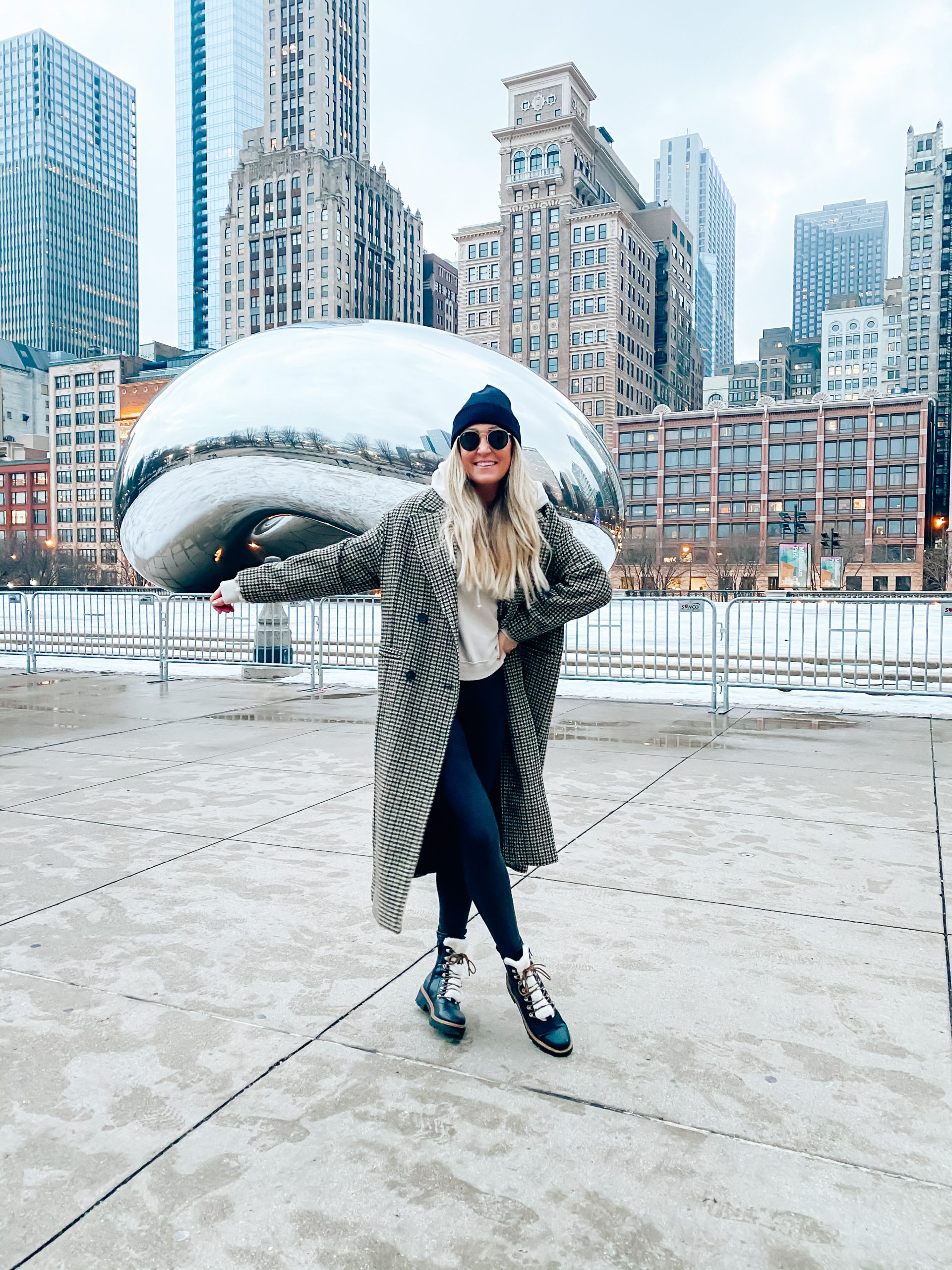 Classic Sightseeing: Camel Coat with Black Essentials — Chicago Winter Outfits