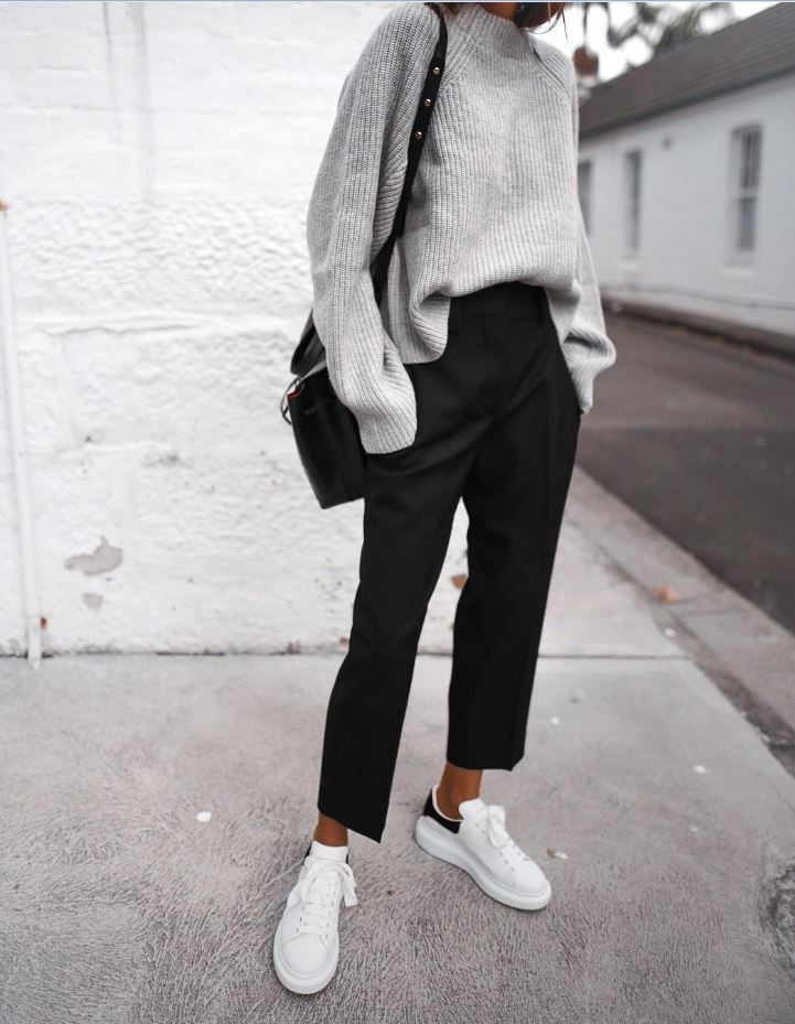 Minimalist Chic: Oversized Knit and Trousers with Sneakers Minimalist Chic: Oversized Knit and Trousers with Sneakers — Winter Outfits with Sneakers