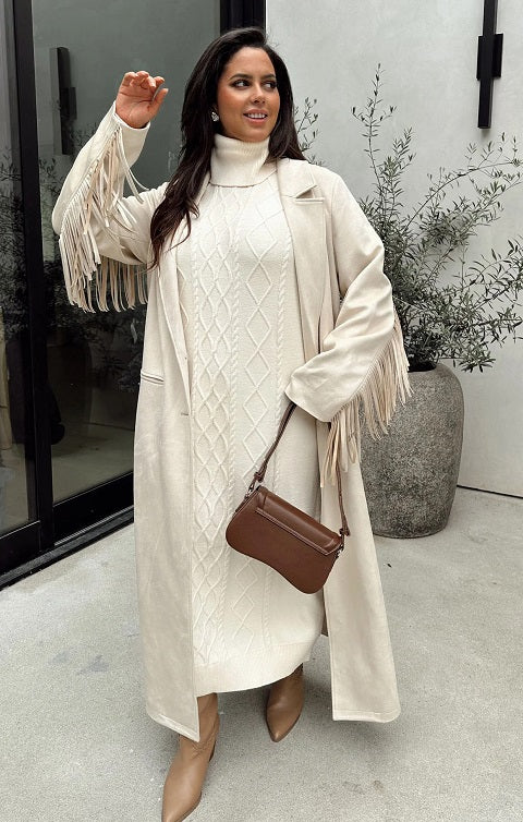 Beige Pointed-Toe Boots Outfit Idea Beige Pointed-Toe Boots Outfit Idea — Sweater Dress Outfits