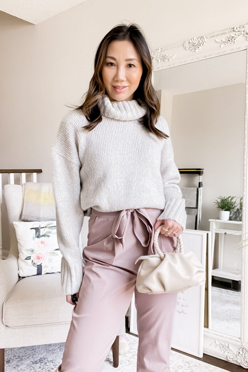 Beige Pointed-Toe Heels Outfit Idea Beige Pointed-Toe Heels Outfit Idea — Sweater Outfits