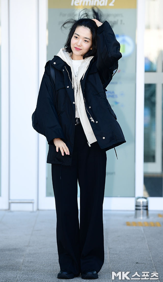 Layered Hoodies for Practical Airport Style in Milan — Italy Winter Outfits
