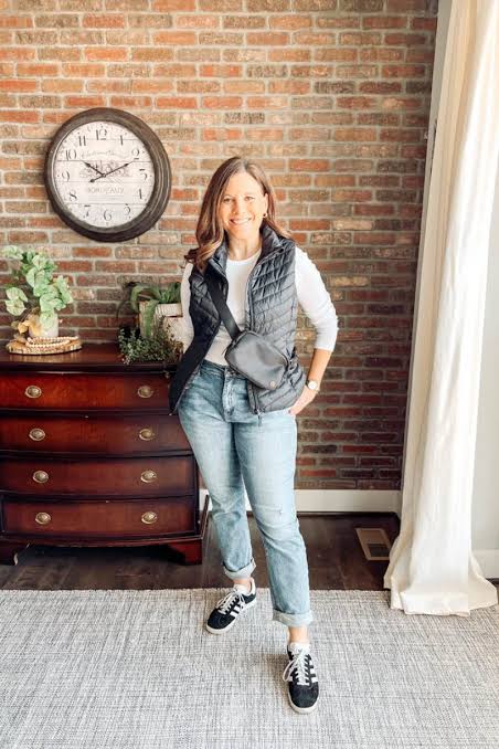 10 Fashion Forward Ways to Wear a Classic Puffer Vest in 2023 - Be So You