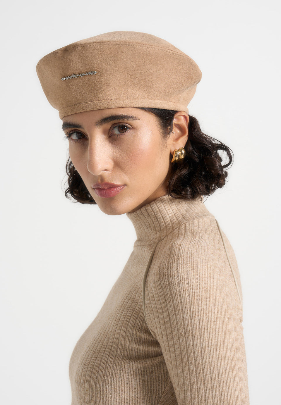 Textural Texture Play: Beige Suede Beret with Knitwear — Beret Outfits