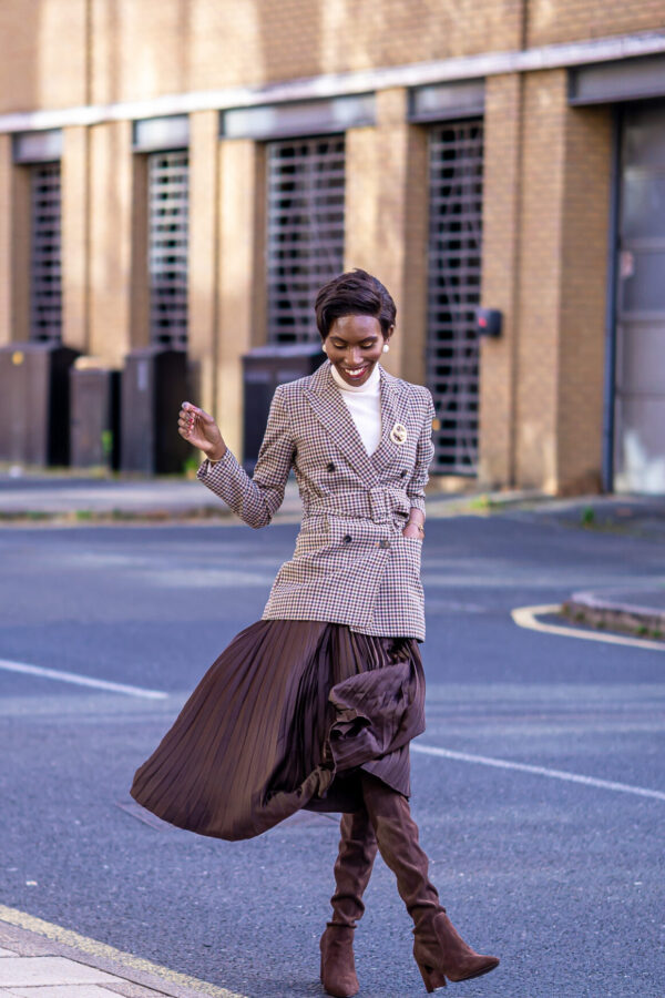 Brown Suede Knee-High Boots Outfit Idea — Winter Work Outfits