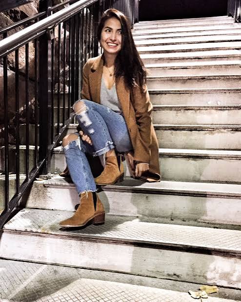 Chelsea Boots with Distressed Jeans and Camel Blazer — Ankle Boots Outfits