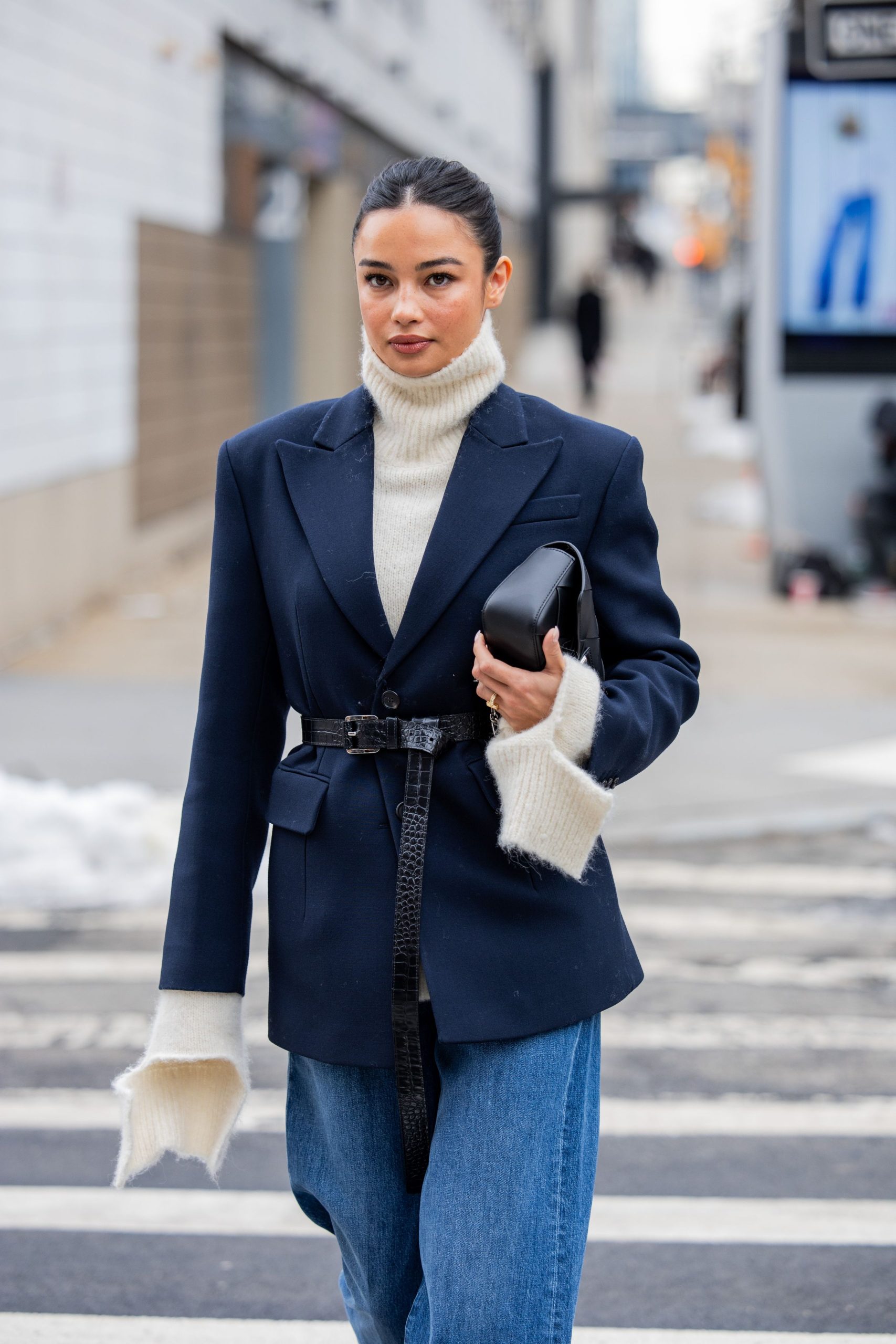Polished Ensemble: Cream Turtleneck with Oversized Blazer and Jeans Polished Ensemble: Cream Turtleneck with Oversized Blazer and Jeans — Turtleneck Outfits