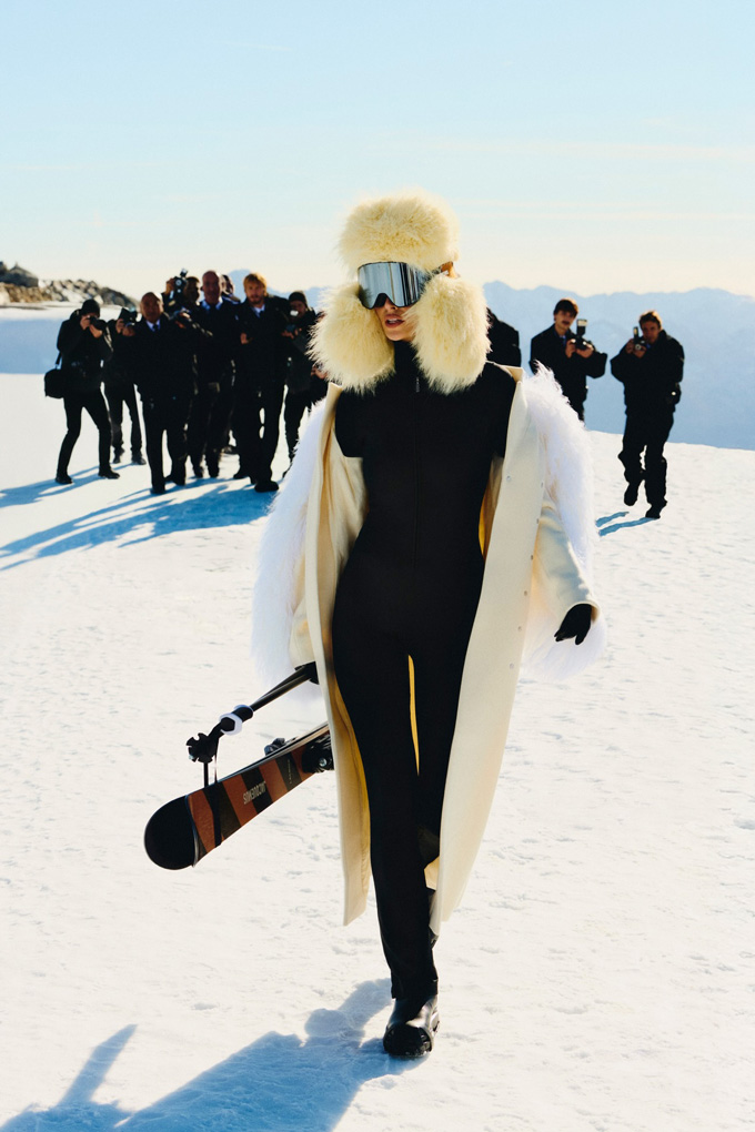 Chic Ski Ensemble: Jumpsuit with Fur-Trimmed Coat — Winter Workout Outfits