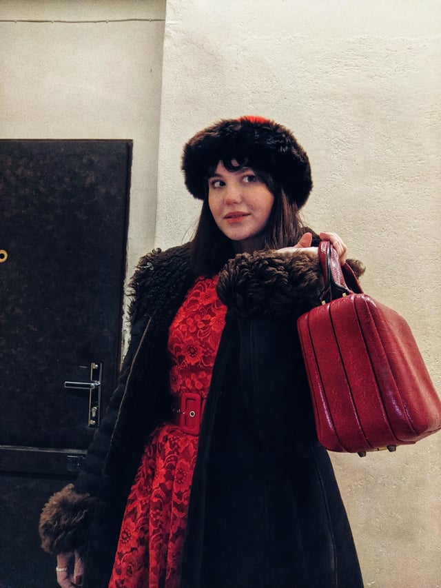 Here's my Eastern European winter-appropriate outfit :D : r/VintageFashion