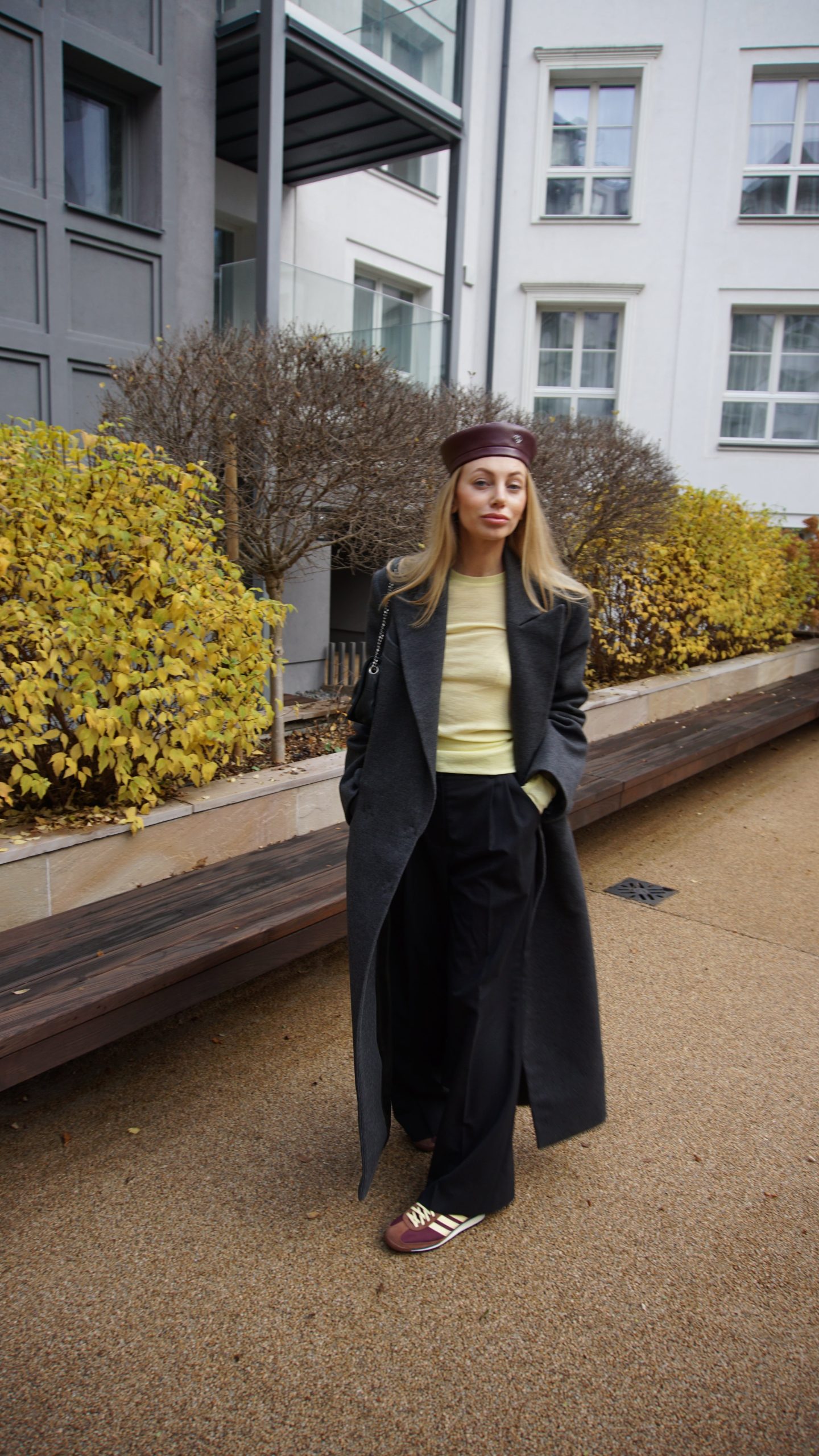 Wear Black Beret Outfit Wear Leather Beret Outfit Black Women Wearing Beret: Over 3,112 Royalty-Free Licensable