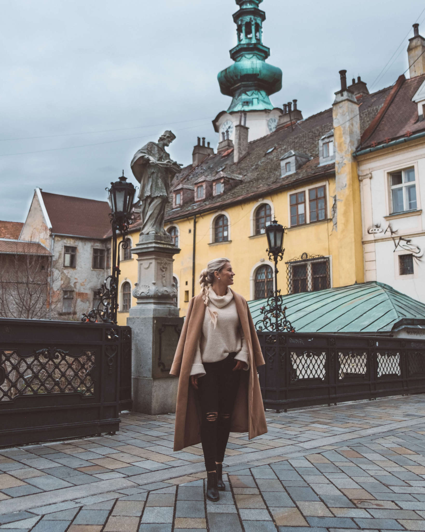 Versatile Camel Coat for Winter City Exploration — Europe Winter Outfits