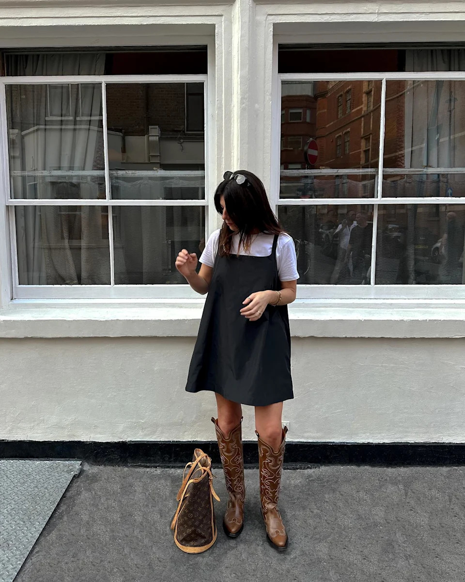 Pinafore Dress and Cowboy Boots for Daywear Pinafore Dress and Cowboy Boots for Daywear — Brown Boots Outfits