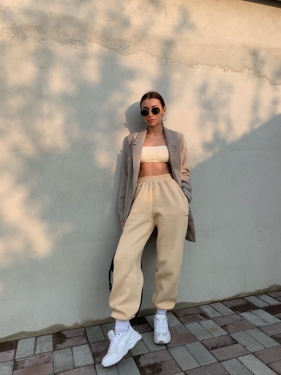 Light Beige Sweatpants with Plaid Blazer — Sweatpants Outfits