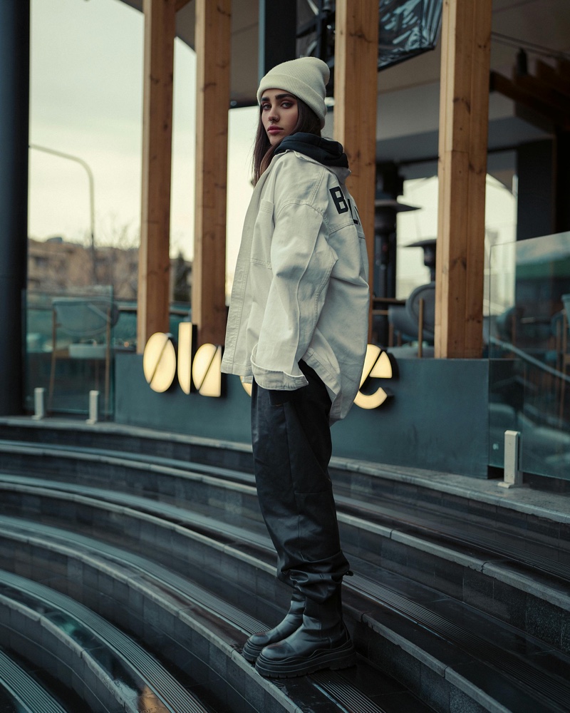 Oversized White Jacket with Chunky Boots and Hoodie — Grunge Winter Outfits