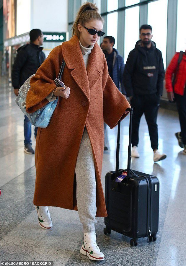 Airport Outfit Idea Airport Outfit Idea — Winter Airport Outfits