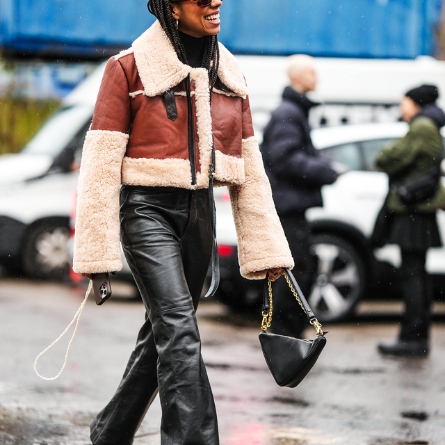 Edgy Street Style: Flare Leather Pants with Shearling Jacket Edgy Street Style: Flare Leather Pants with Shearling Jacket — Leather Pants Outfits