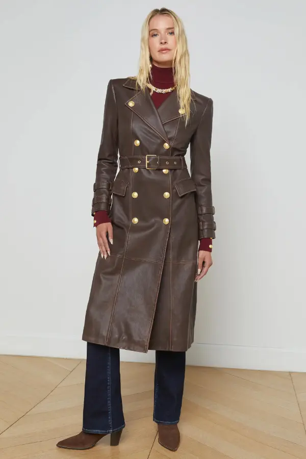 Brown Pointed-Toe Boots Outfit Idea — Classy Winter Outfits