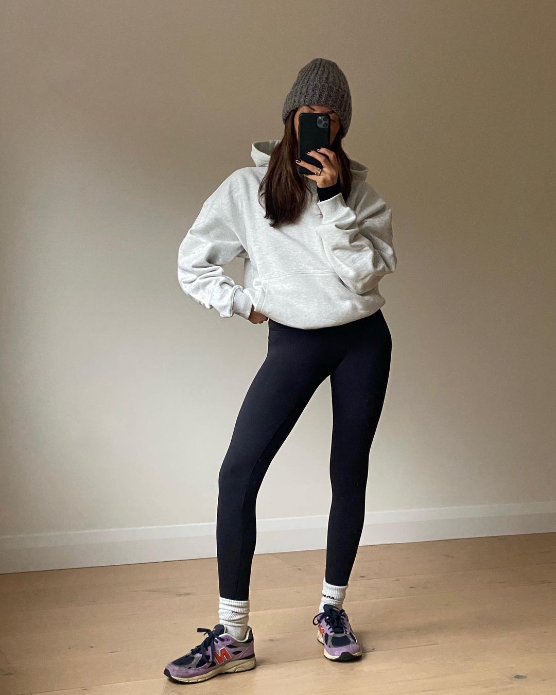 Oversized Hoodie and Beanie for a Warm Workout — Winter Workout Outfits