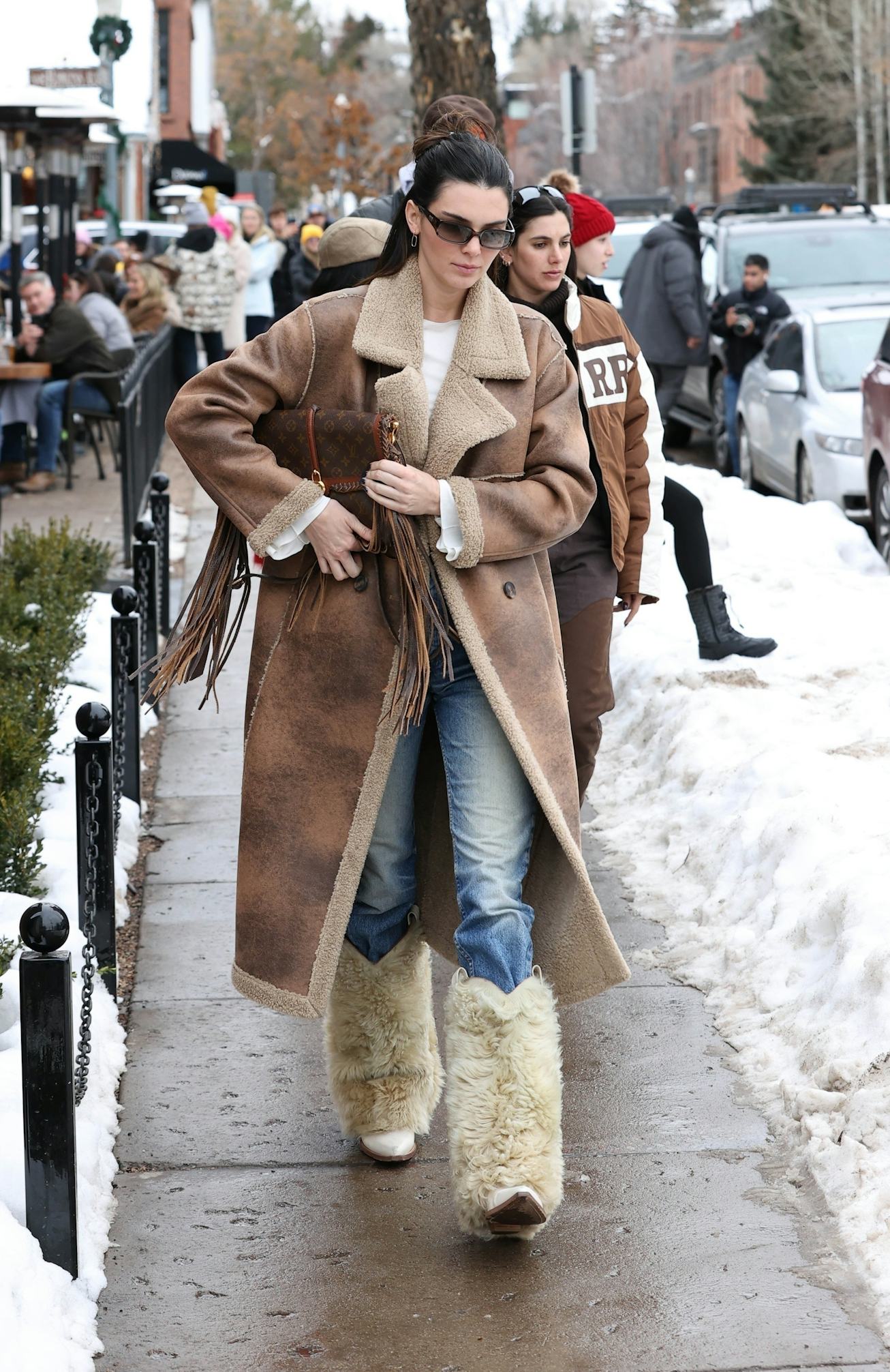 Fluffy Cream Boots with Shearling Coat — Winter Boots Outfits