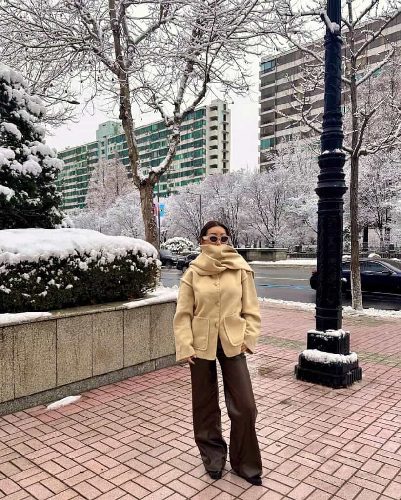 Chic Beige Oversized Jacket with Brown Wide-Leg Pants — Korean Winter Outfits