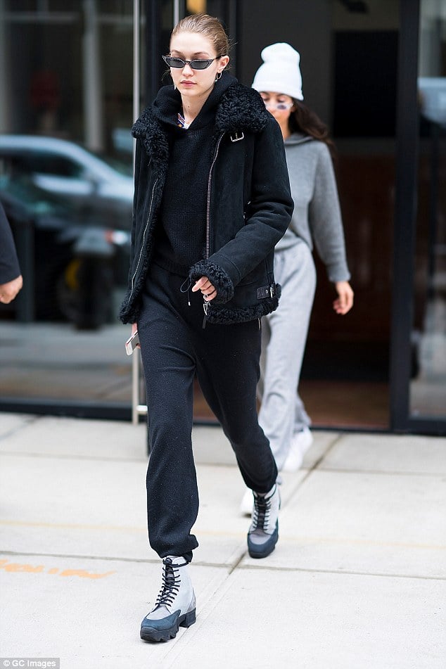 Combat Boots with Joggers and Shearling Jacket Combat Boots with Joggers and Shearling Jacket — Combat Boots Outfits