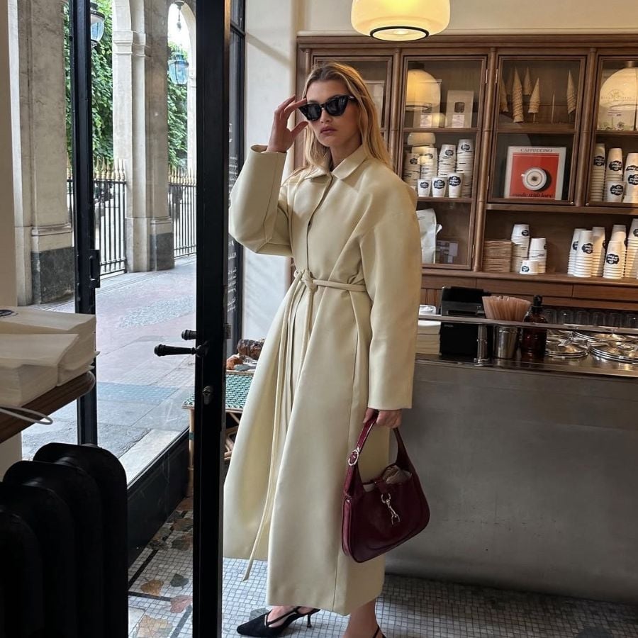 Voluminous White Faux Fur Coat for Opulent Daytime Ensembles — Dressy Winter Outfits
