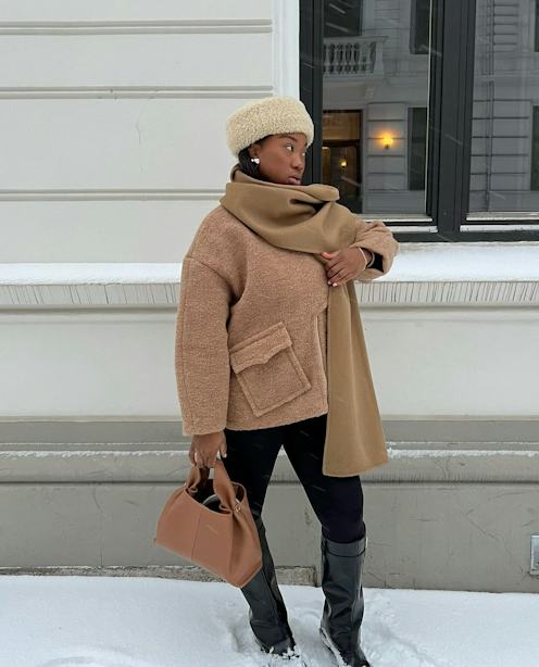 Textured Beige Jacket with Cream Turtleneck and Black Boots Textured Beige Jacket with Cream Turtleneck and Black Boots — Preppy Winter Outfits