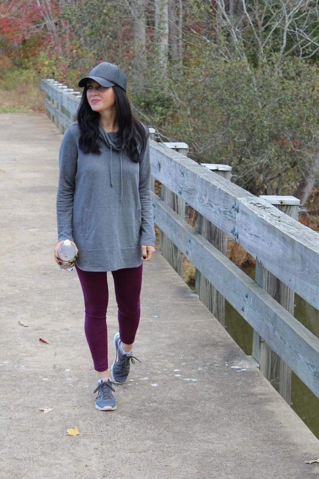 Tunic Sweatshirt with Contrasting Leggings and Cap — Winter Athleisure Outfits